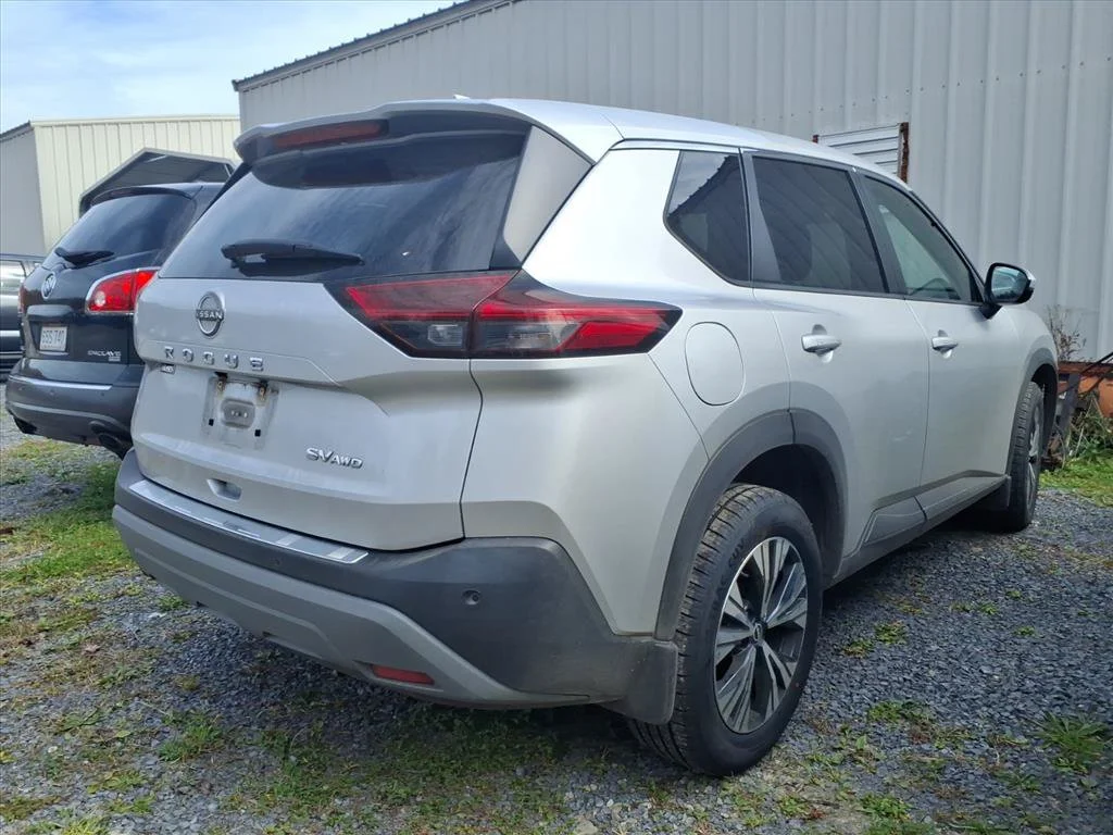 Used 2022 Silver Nissan SV image 5
