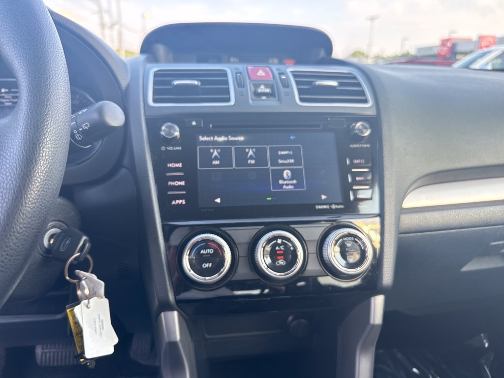 Used 2018 Silver Subaru 2.5i Premium image 18