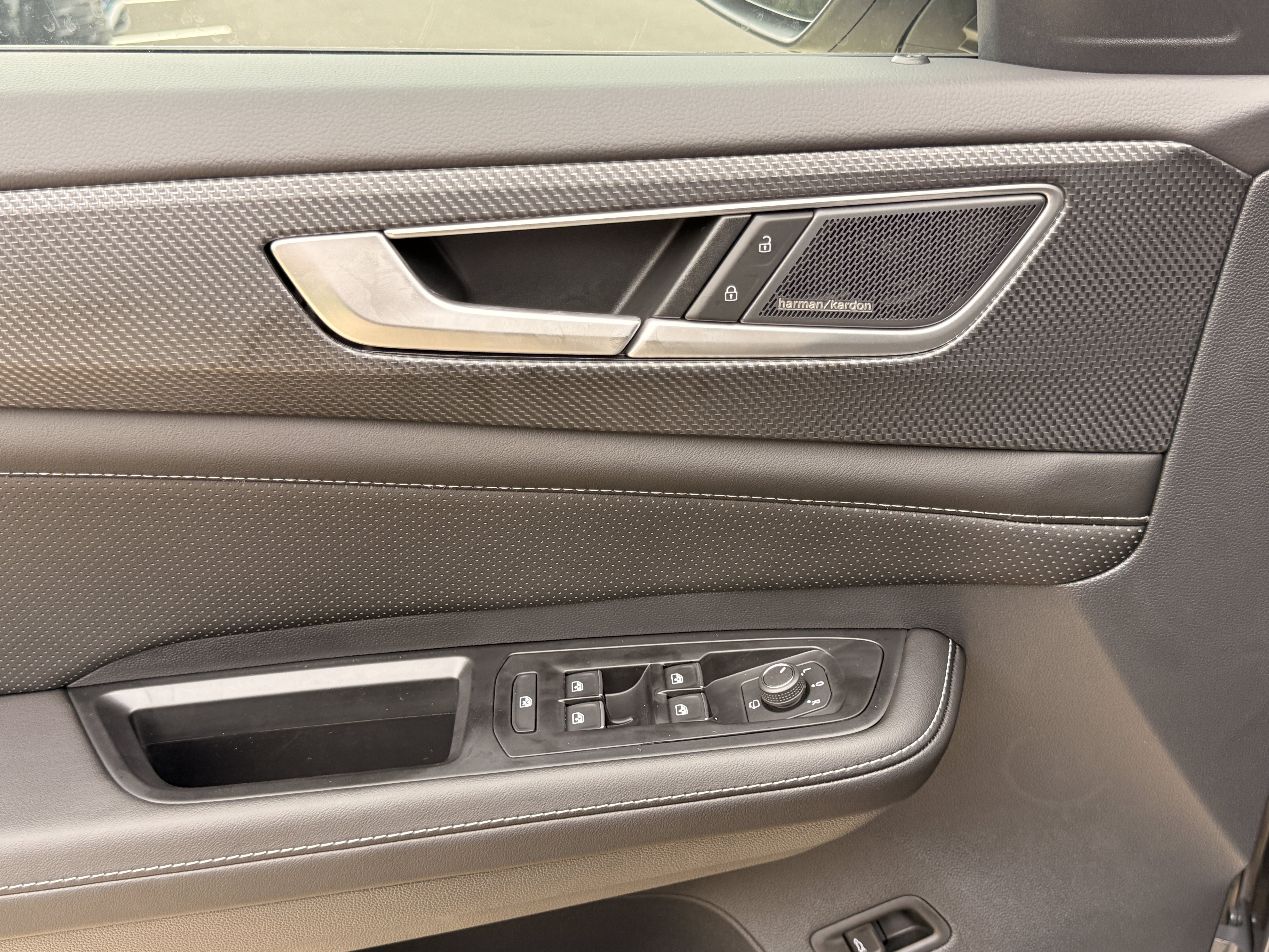 New 2026 Pure Gray Volkswagen 2.0T SEL Premium R-Line image 10