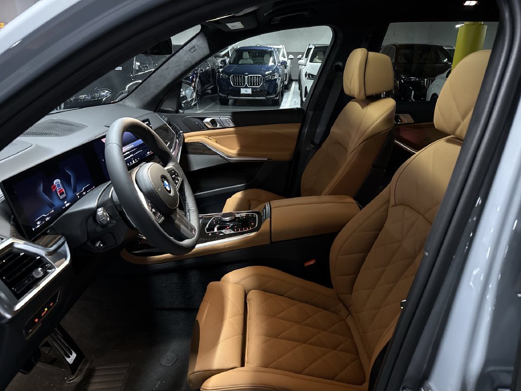 New 2027 Gray Metallic BMW xDrive40i image 11