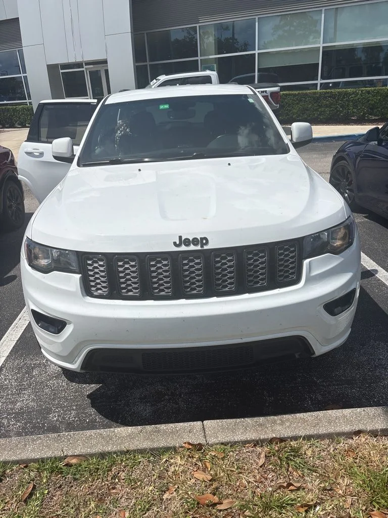 2020 Jeep Grand Cherokee Altitude