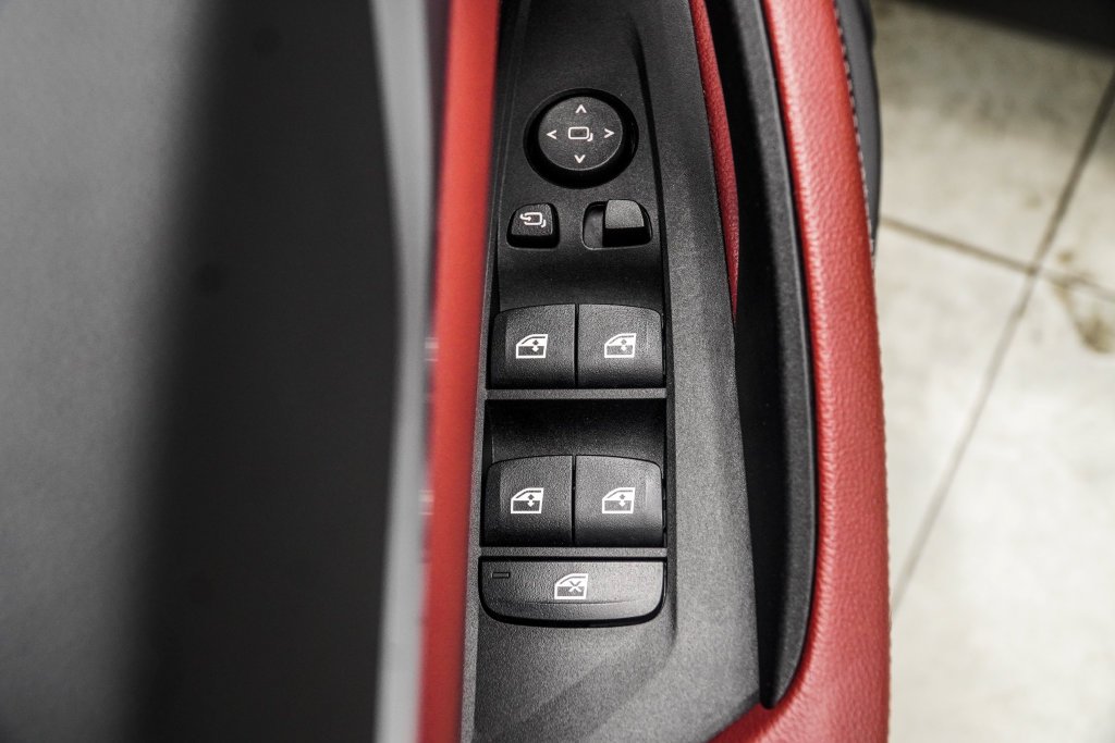 Used 2023 Gray BMW eDrive40 image 41