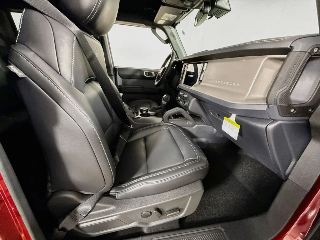 New 2026 Ruby Red Metallic Tinted Clearcoat Ford Outer Banks® image 27