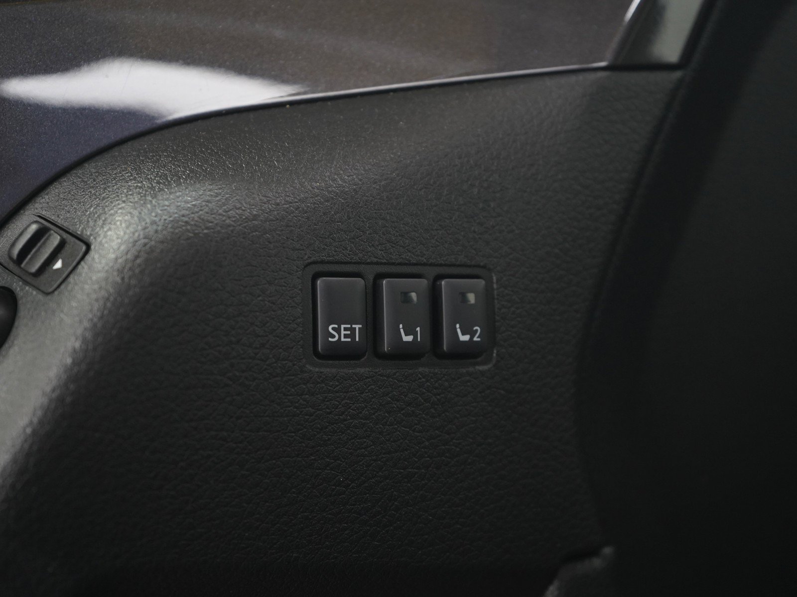 Used 2019 Caspian Blue Metallic Nissan AWD SV image 22