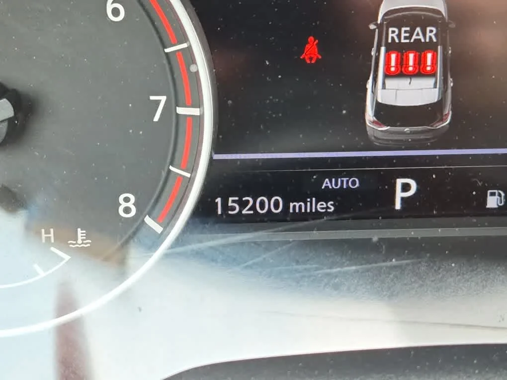 Used 2023 Gun Metallic Nissan SL image 18