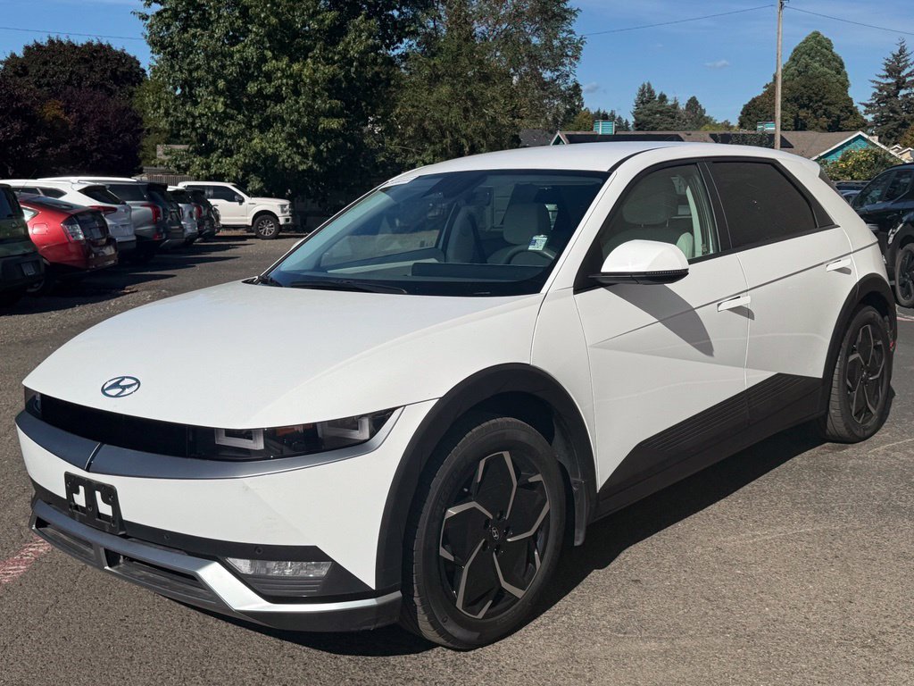 Used 2023 Atlas White Hyundai SEL image 10