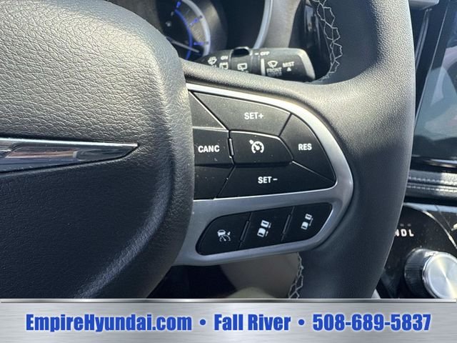 2023 Chrysler Pacifica Hybrid Touring L - Photo 30