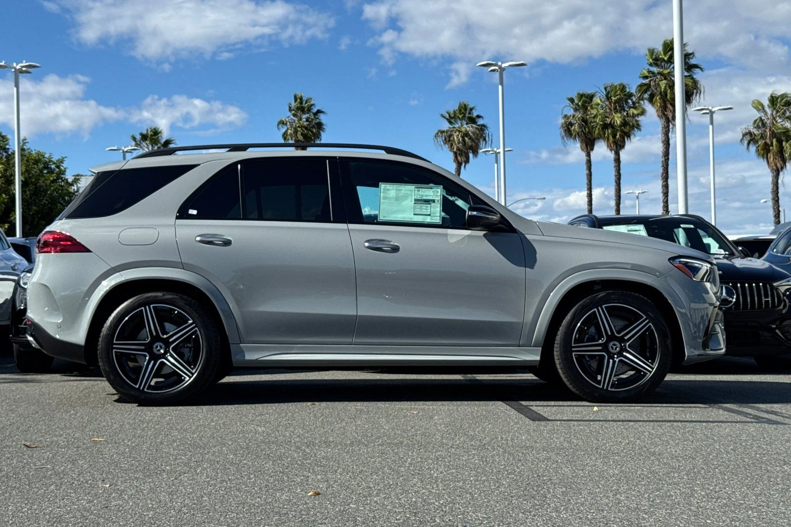 New 2026 MANUFAKTUR Alpine Grey Mercedes-Benz GLE 580 image 4