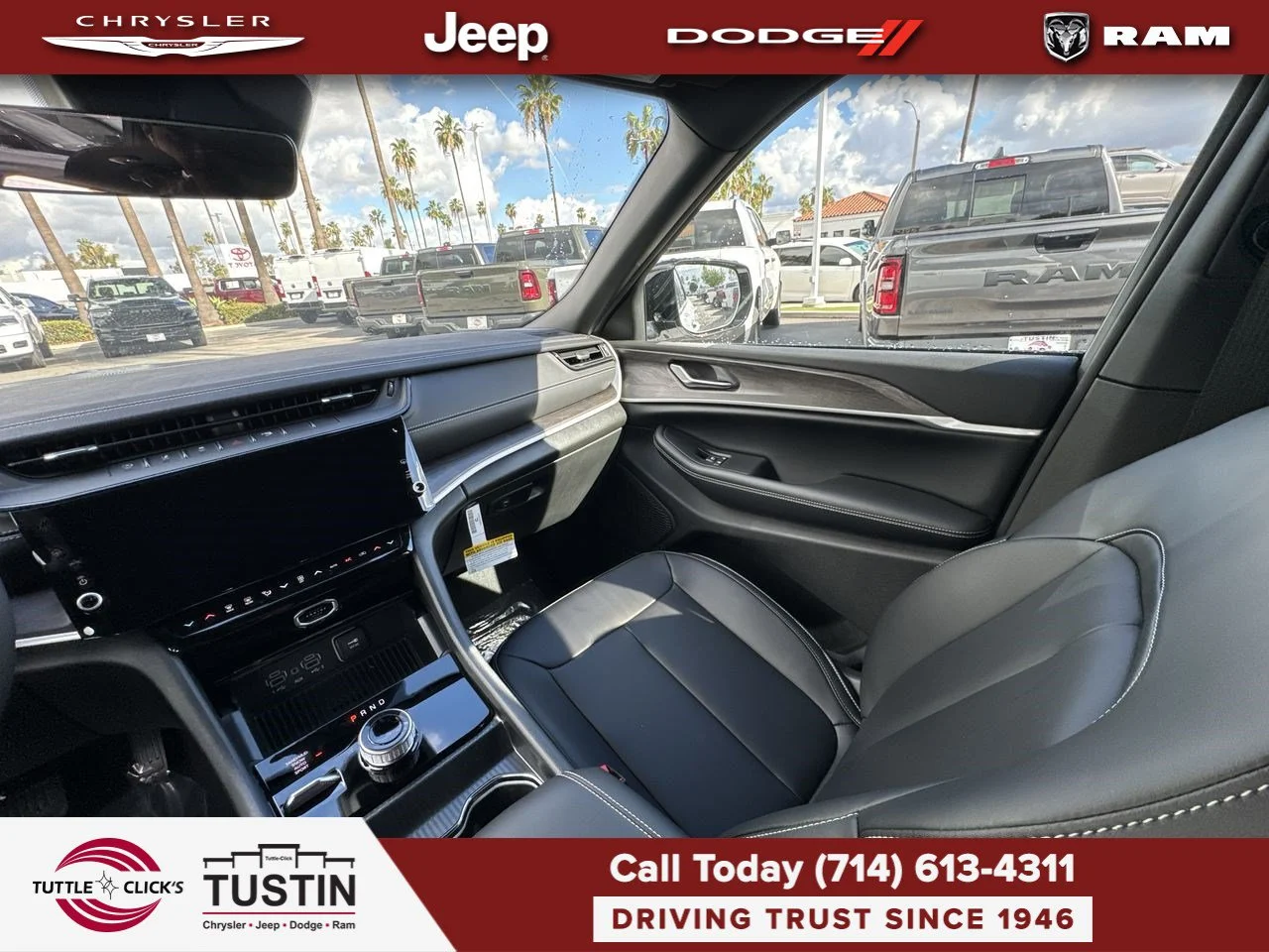 New 2027 Bright White Clear-Coat Paint Jeep Limited image 3