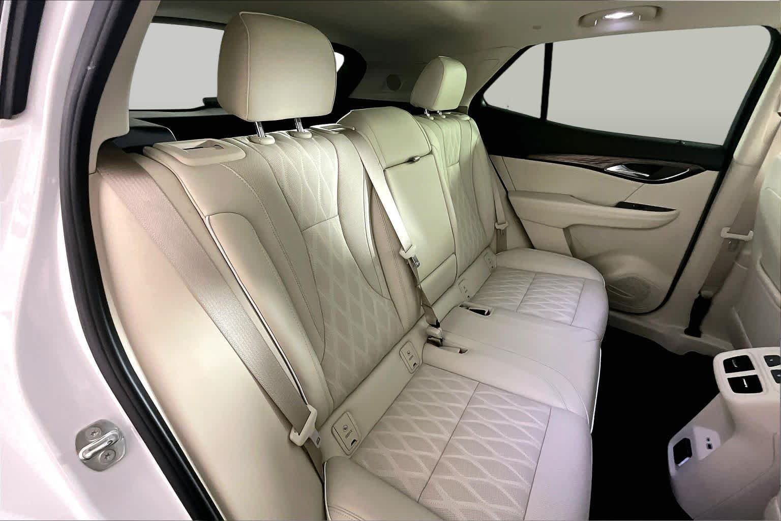 Used 2023 White Frost Tricoat Buick Avenir image 20