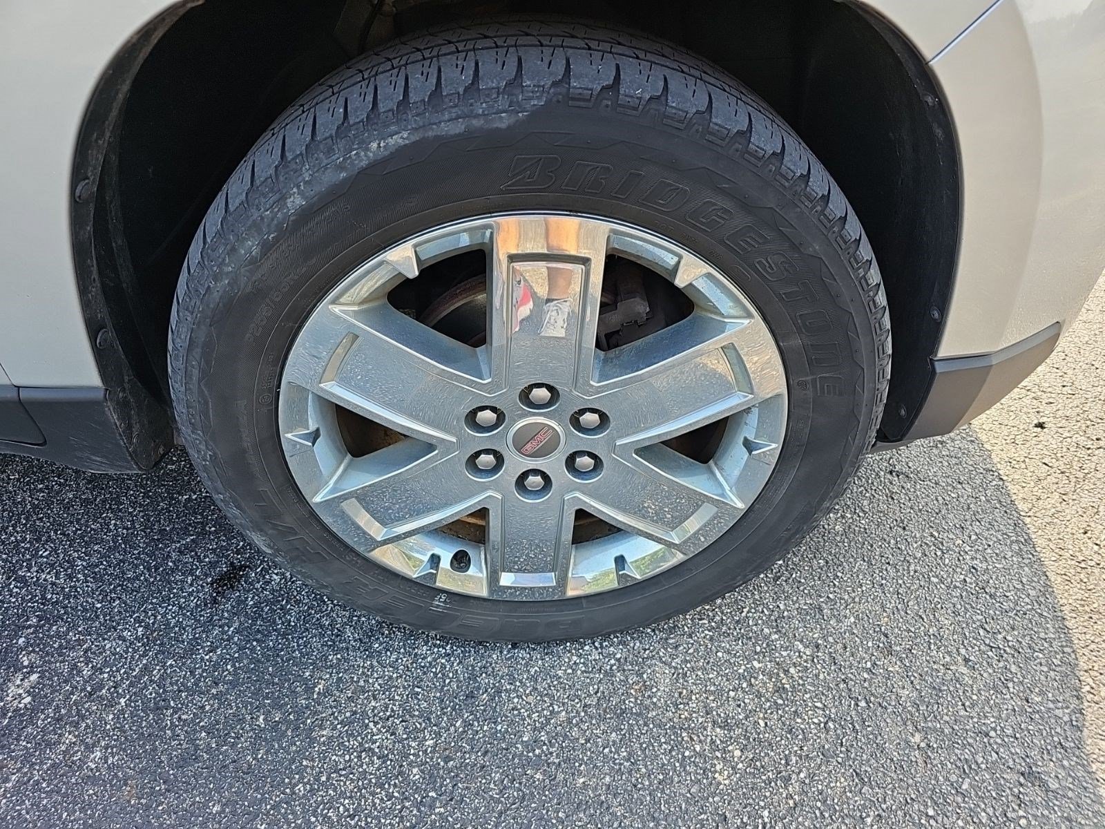 Used 2017 Quicksilver Metallic GMC Limited image 8