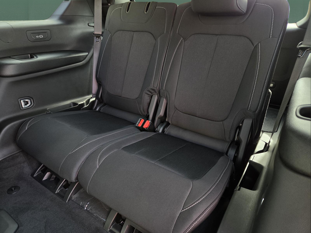 New 2026 Bright White Clearcoat Jeep Laredo X image 29
