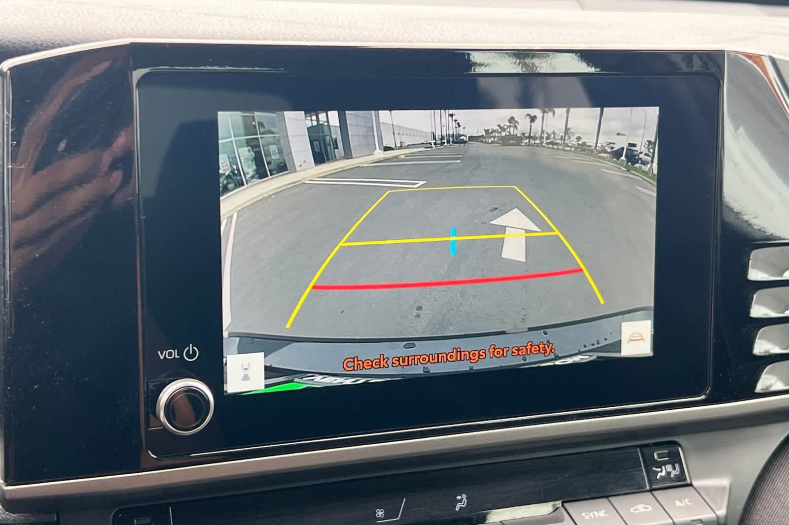 2025 Toyota Camry LE - Photo 18