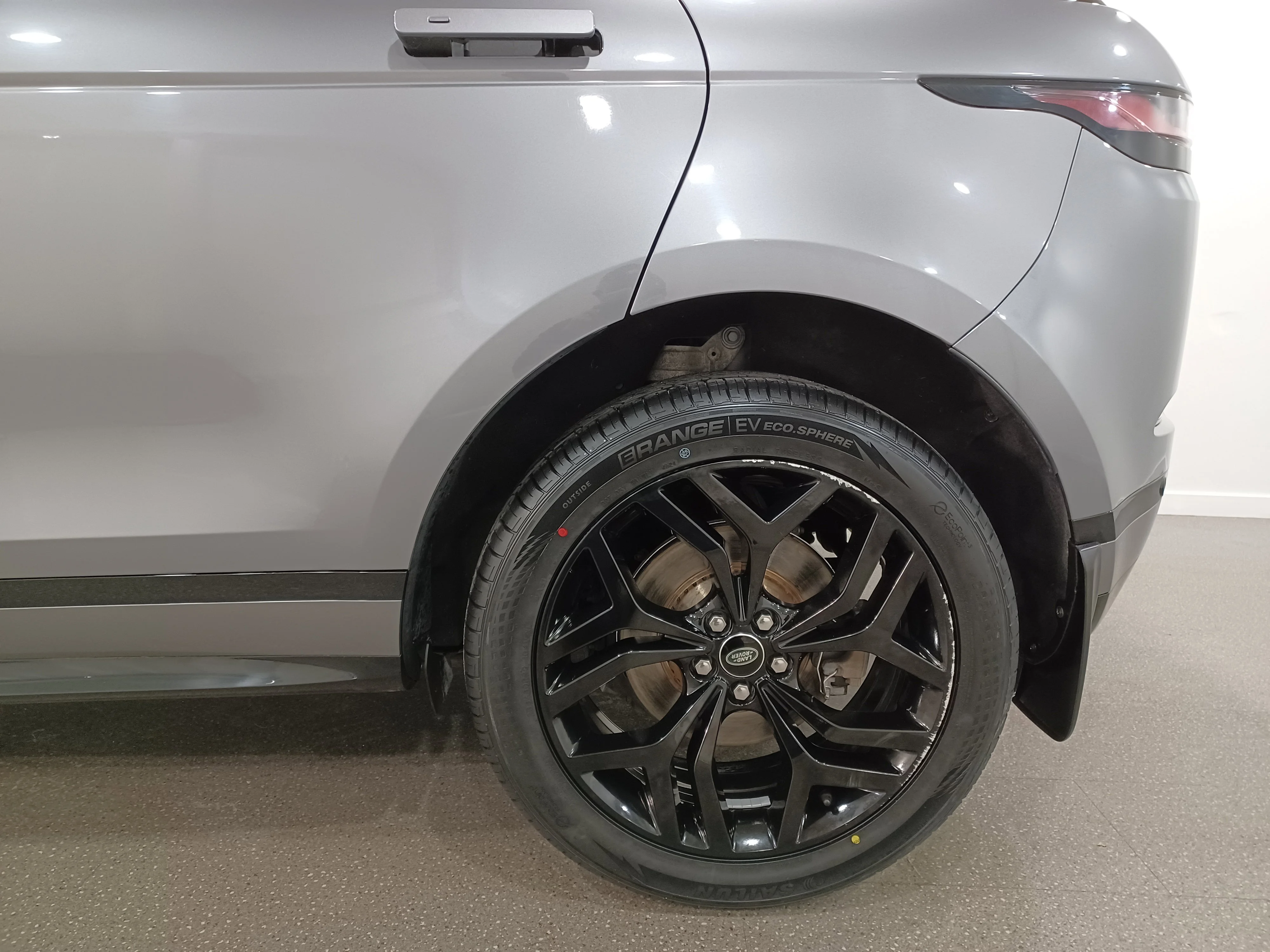 Used 2023 Eiger Grey Metallic Land Rover P250 R-Dynamic SE*Adaptive Cruise | Nav | Pano Roof | Htd Wheel | Htd Leather | Lane Keep Assist image 22