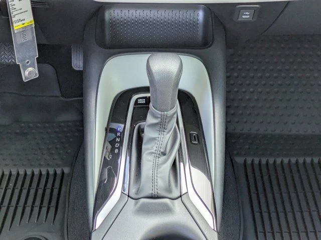 2026 Toyota Corolla LE - Photo 19