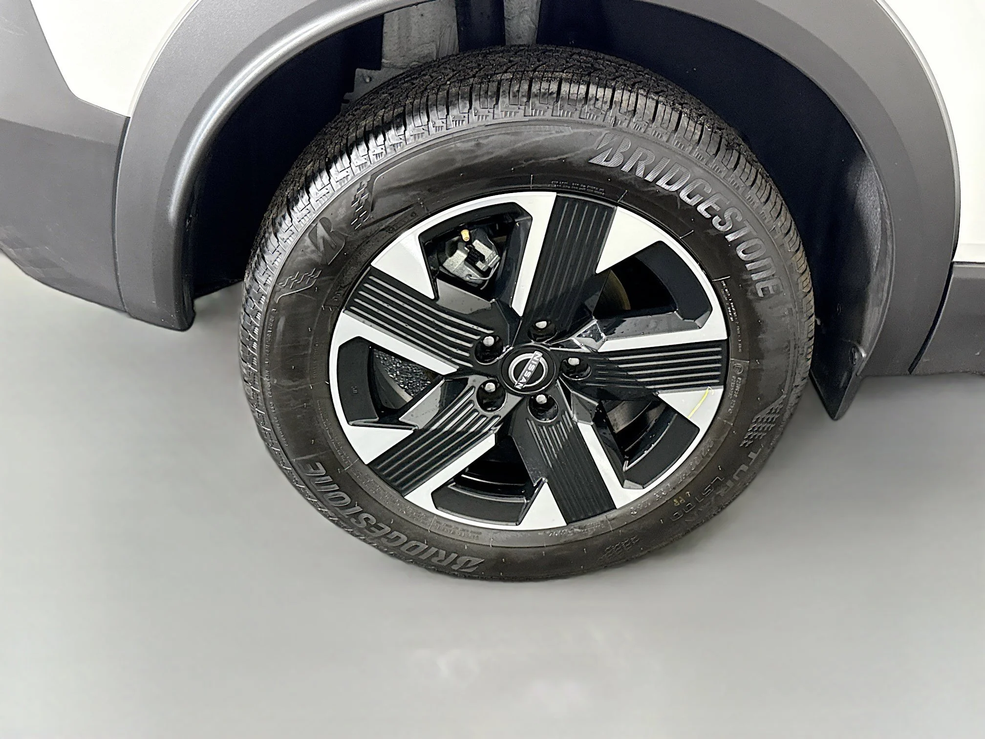 Used 2026 Aspen White Tricoat Nissan SR image 29
