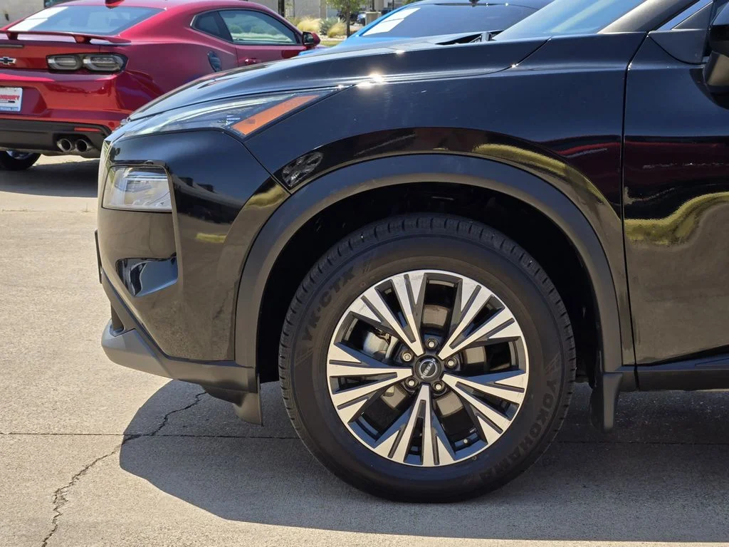 2022 Nissan Rogue SV - Photo 7