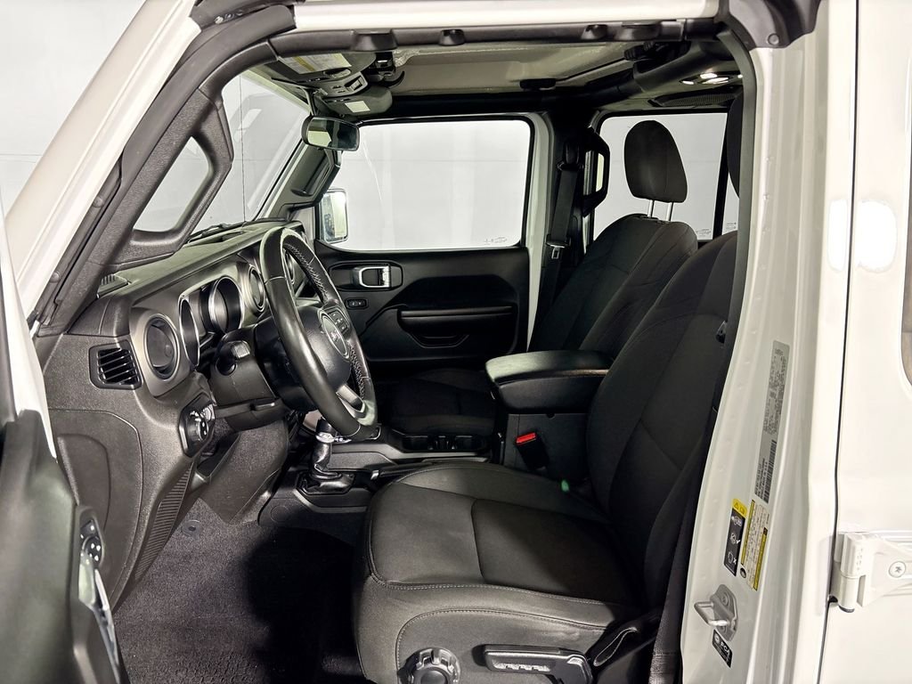 Used 2021 White Jeep Willys image 11