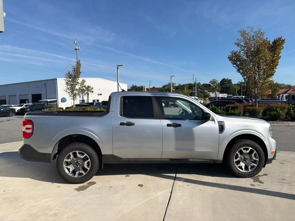Certified Used 2024 Iconic Silver Metallic Ford XLT image 8