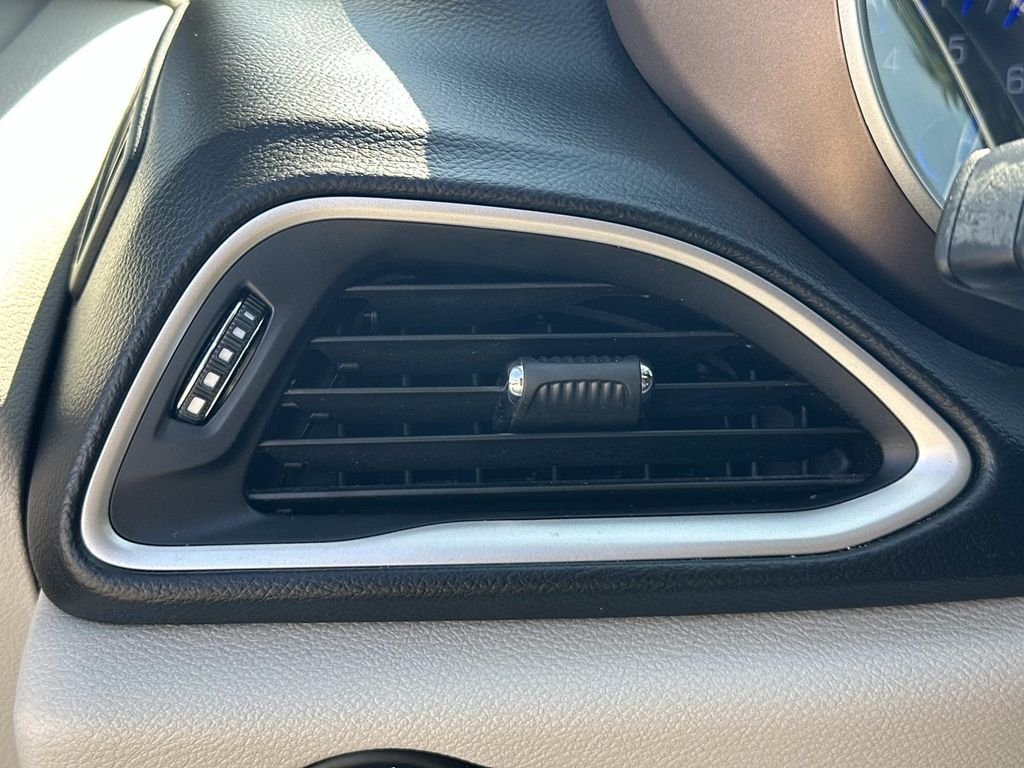 Used 2019 Blue Pearl Chrysler Touring L image 28