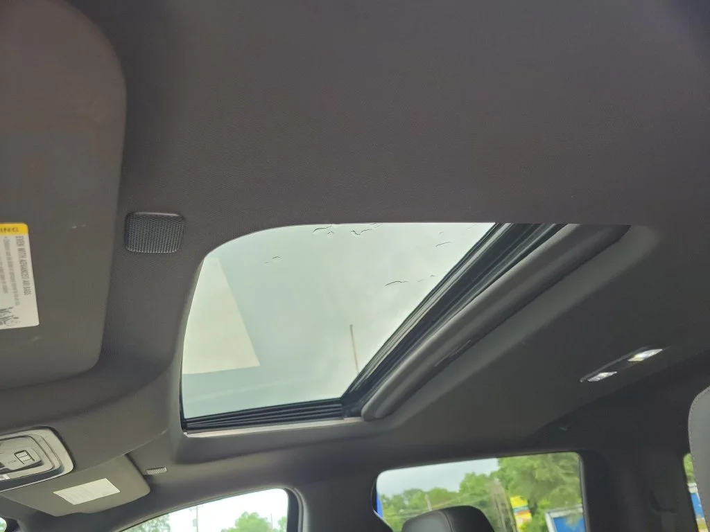 Used 2021 White GMC AT4 image 36