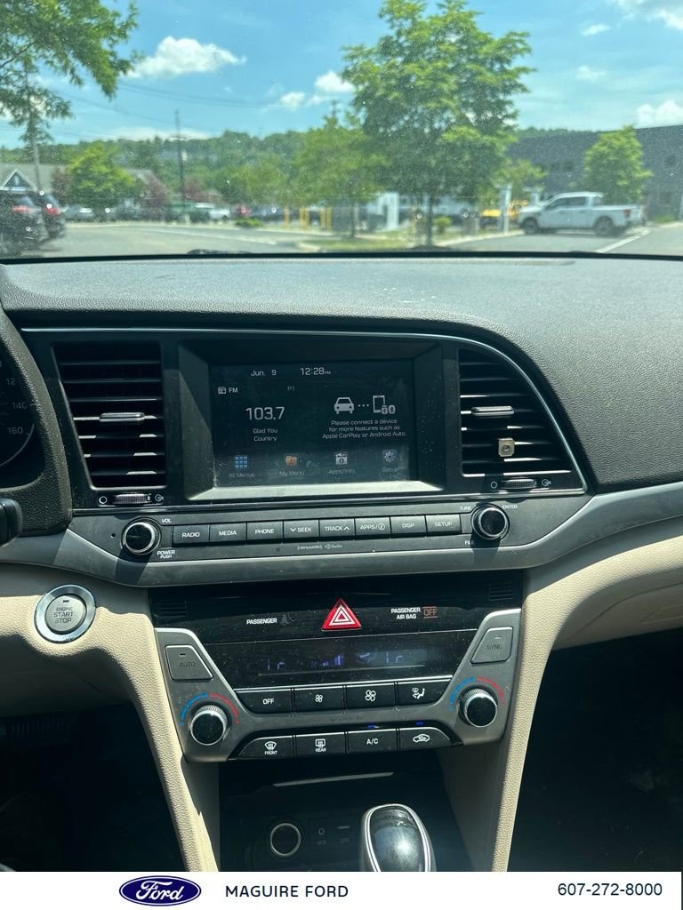 Used 2017 Red Hyundai SE image 16