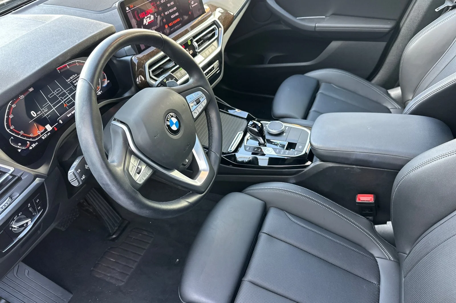 Used 2023 Jet Black BMW sDrive30i image 9