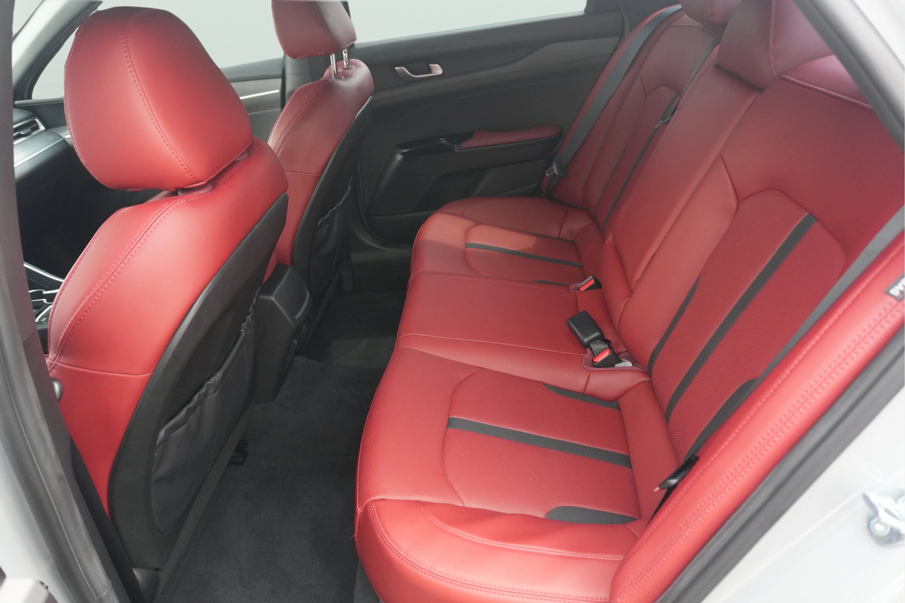 Used 2023 Wolf Gray Kia GT-Line image 16