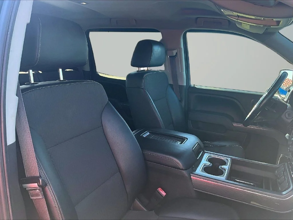 Used 2016 Black GMC SLE image 7