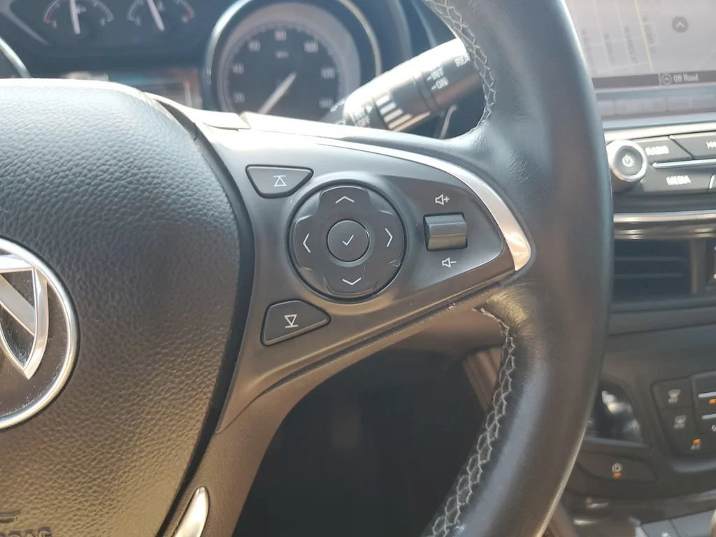 Used 2019 CHILI RED METALLIC Buick Essence image 22