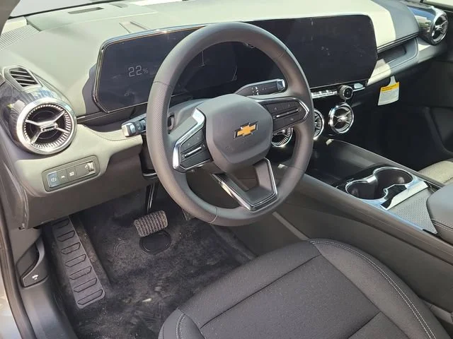 New 2025 Sterling Gray Metallic Chevrolet LT image 20