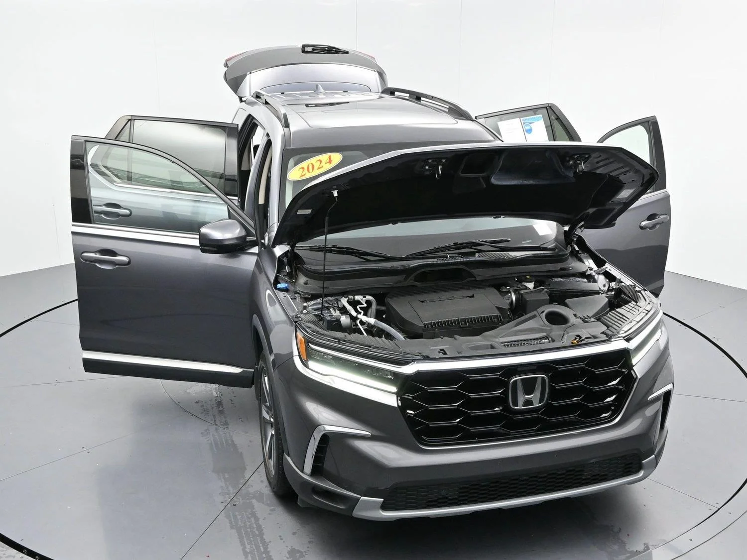 Used 2024 Modern Steel Metallic Honda Touring image 48