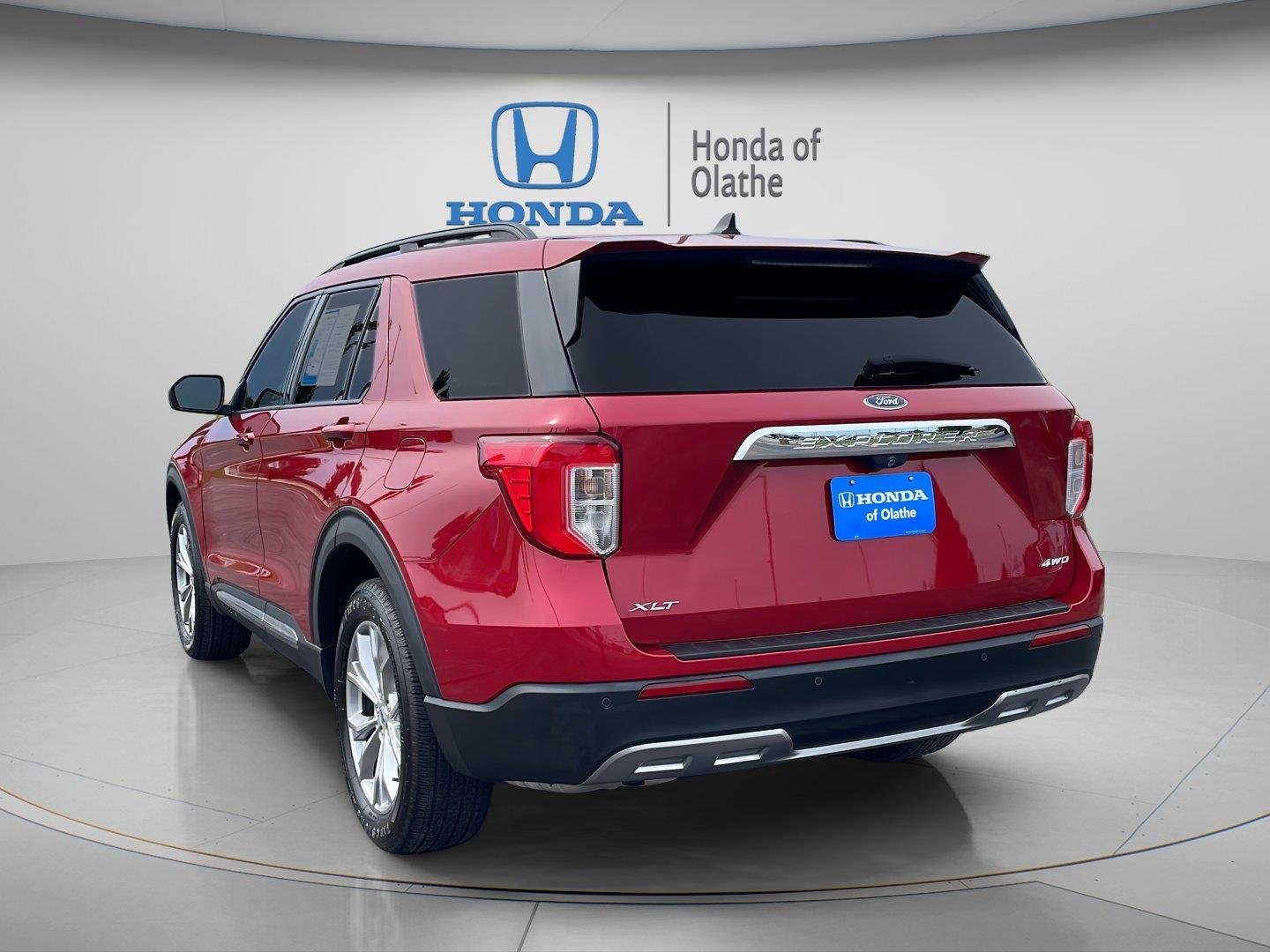 Used 2021 Rapid Red Metallic Tinted Clearcoat Ford XLT image 5