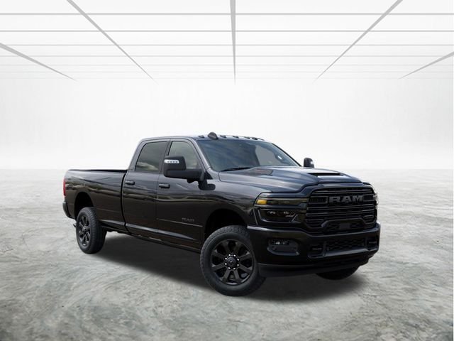 New 2026 Diamond Black Crystal Pearl-Coat Exterior Paint RAM Laramie image 5