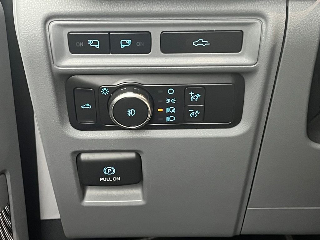 Used 2021  Ford XLT image 24