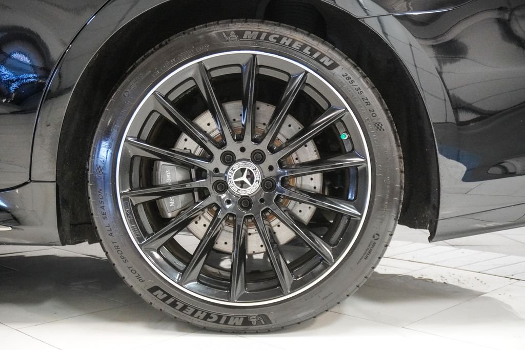 Used 2024 Black Mercedes-Benz S 580 image 35