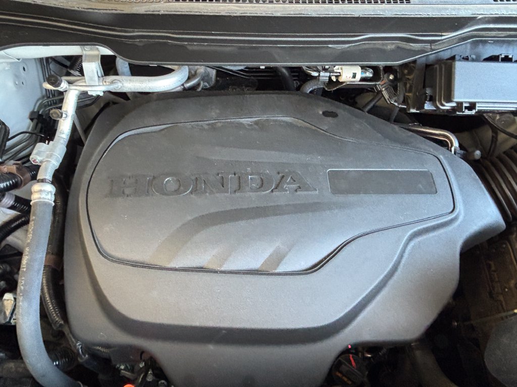 Certified Used 2025 Platinum White Pearl Honda AWD SPORT image 28