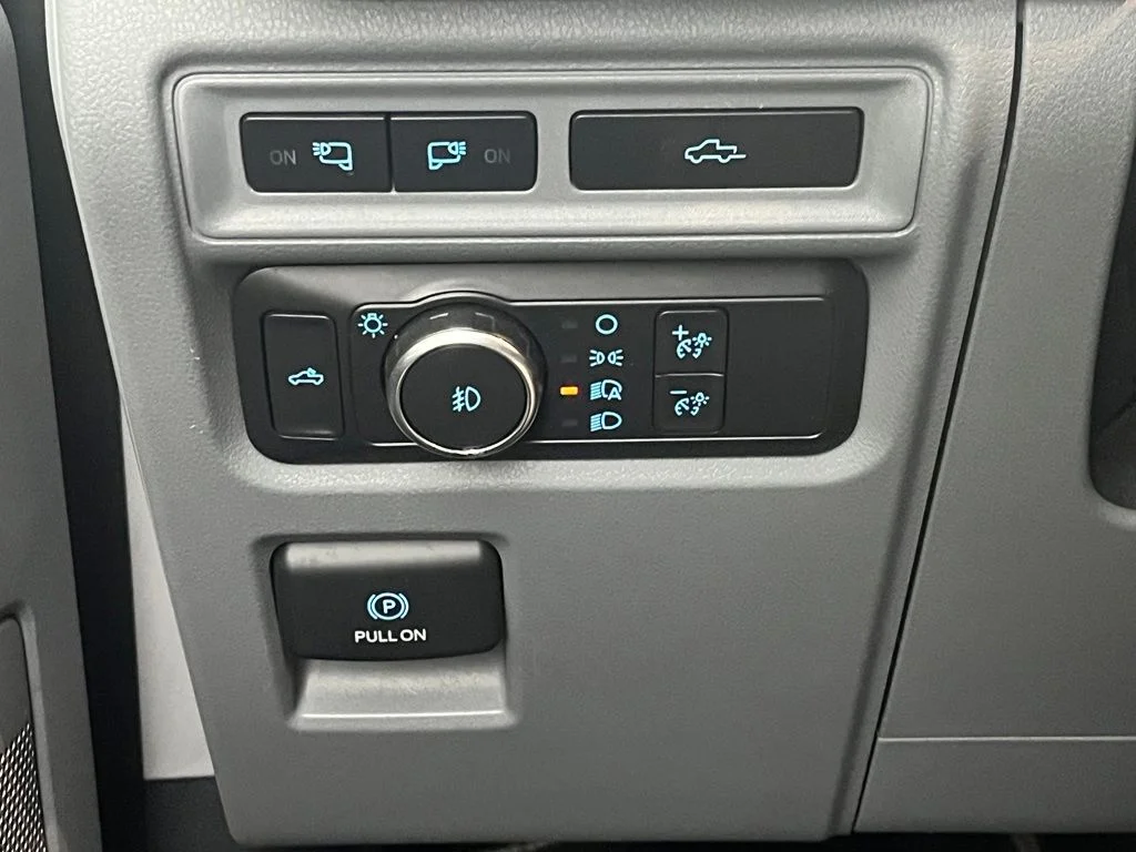 Used 2021  Ford XLT image 24