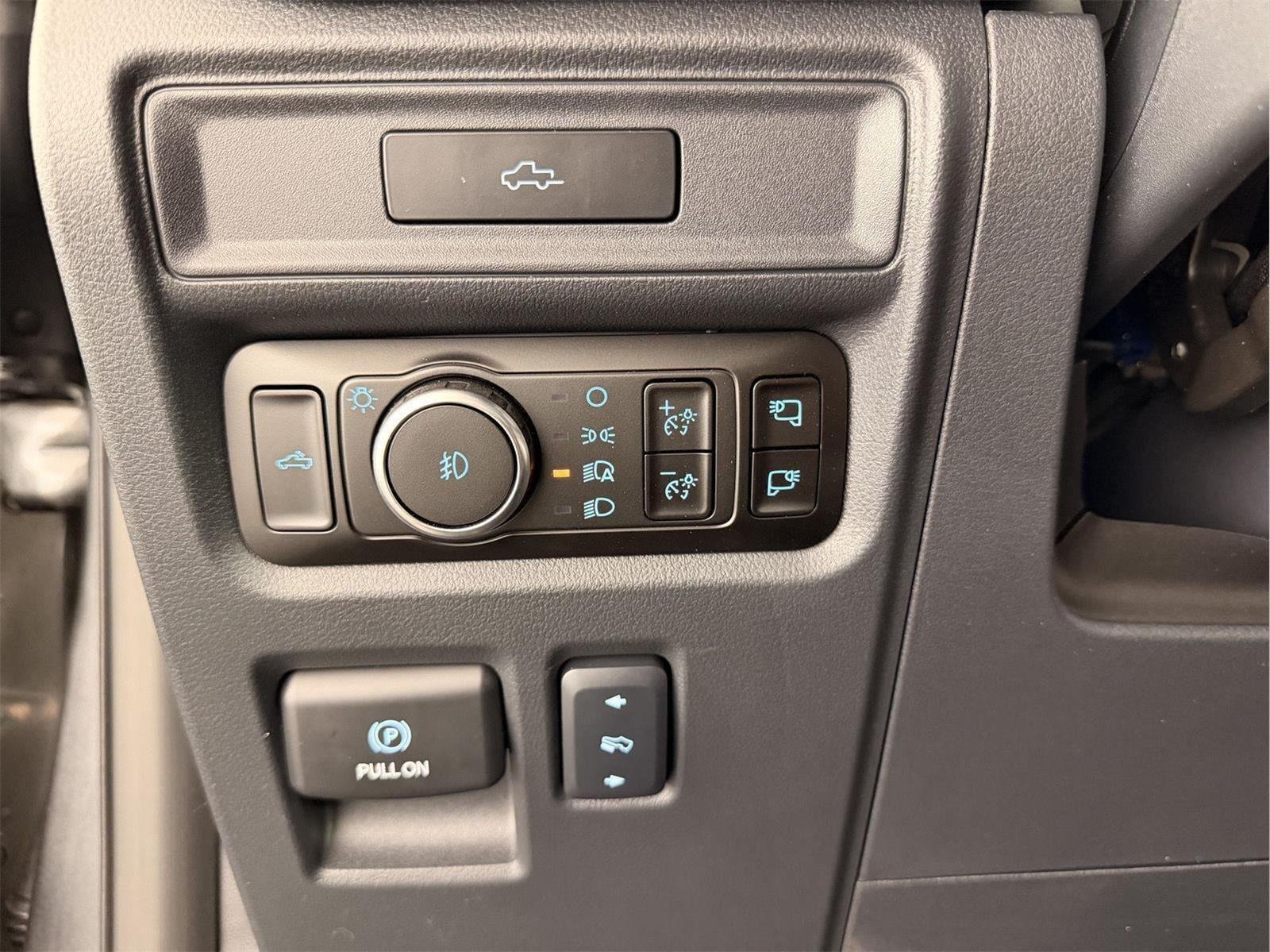 New 2026 Carbonized Gray Metallic Ford Lariat® image 71