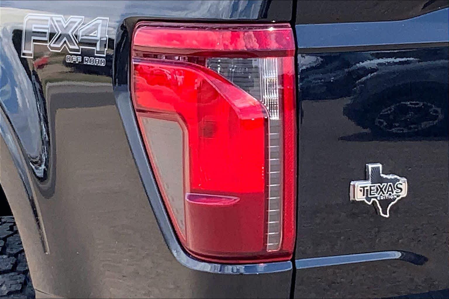 New 2026 Agate Black Metallic Ford XLT image 14