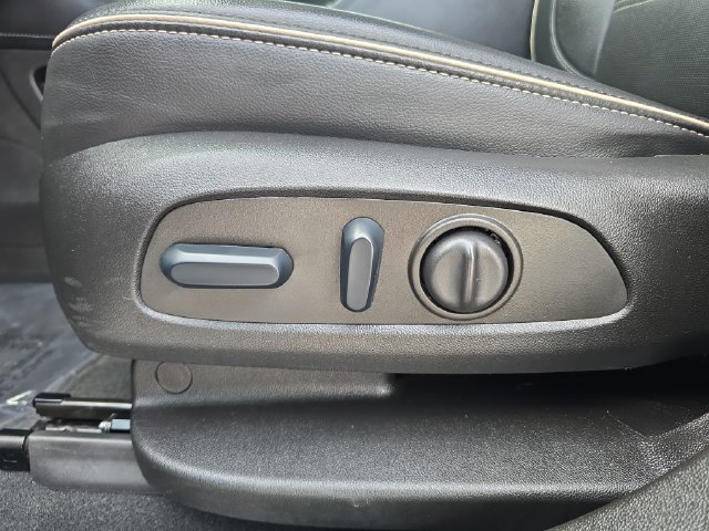 Certified Used 2023 Ultra Blue Metallic GMC Denali image 20