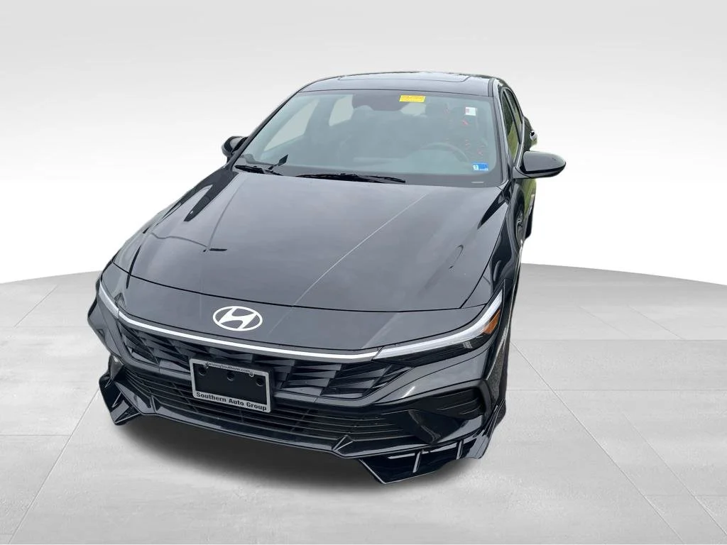 Used 2026 Black Hyundai SEL Sport image 17