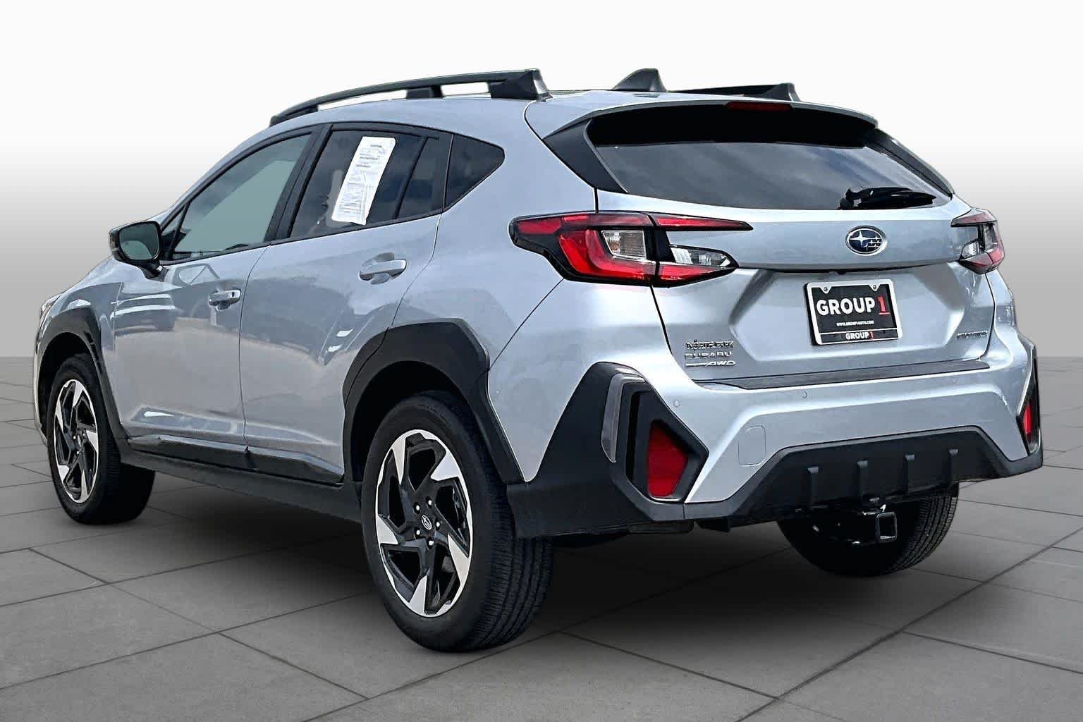 Used 2025 Ice Silver Metallic Subaru Limited image 12