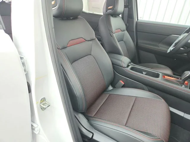 New 2026 White Nissan SR image 35