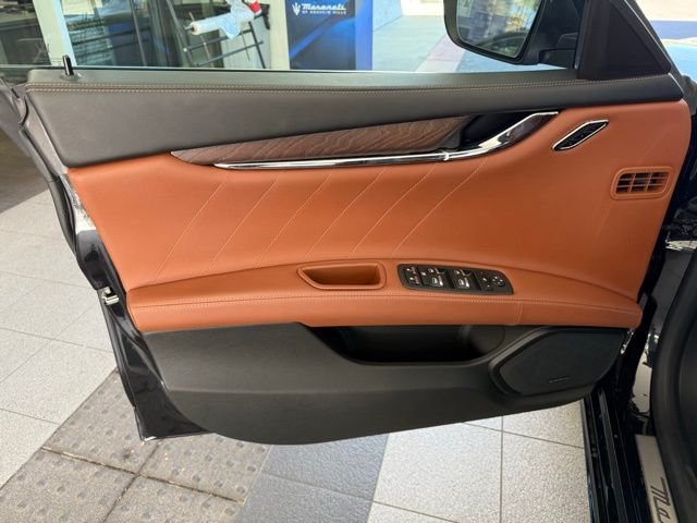 Certified Used 2022 Nero Ribelle Metallic Maserati Modena image 23