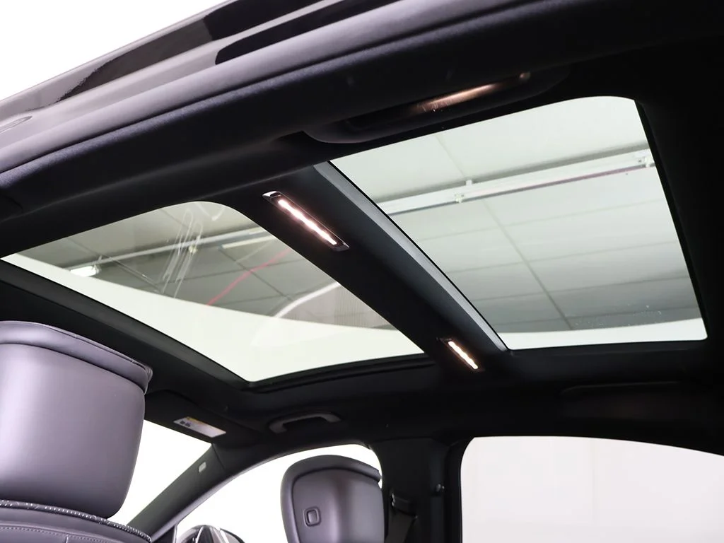 Used 2021 Black Mercedes-Benz S 580 image 24