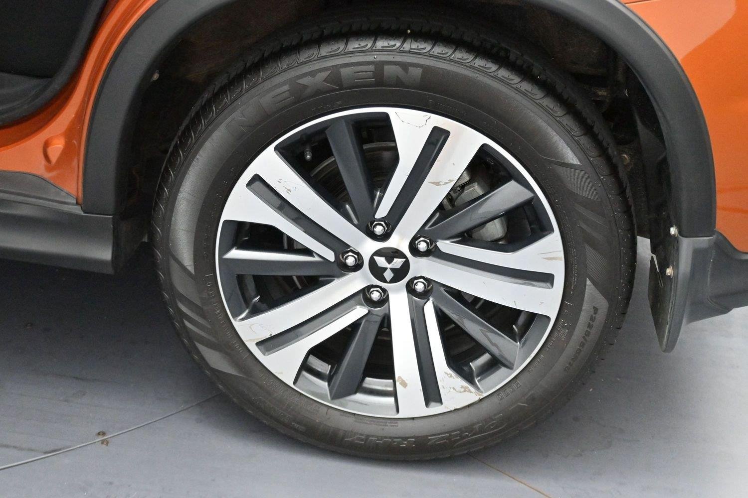 Used 2024 Sunshine Orange Metallic Mitsubishi ES image 30