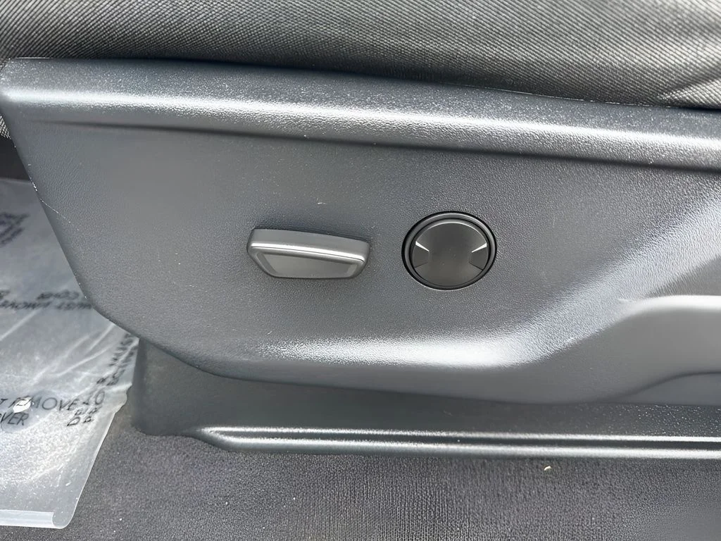 Used 2025 White Ford XLT image 10