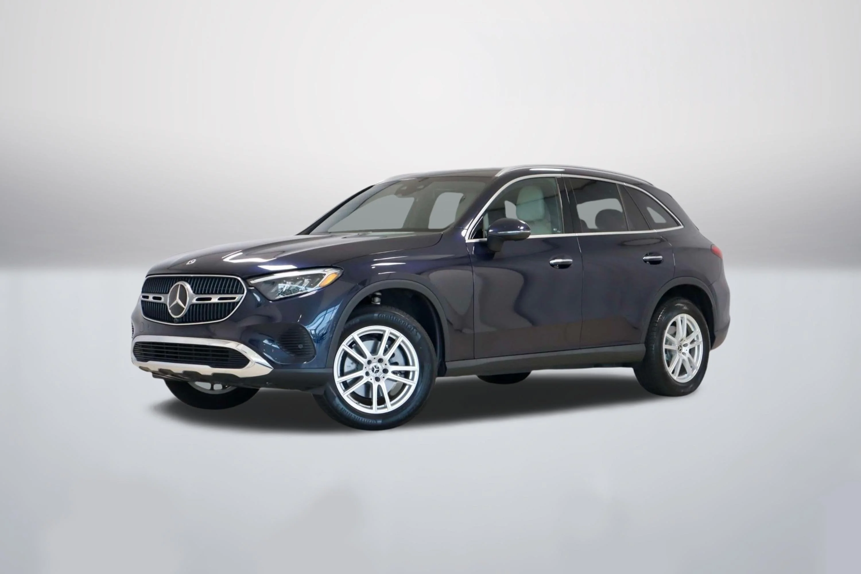 Used 2023 Nautical Blue Metallic Mercedes-Benz GLC 300 image 1