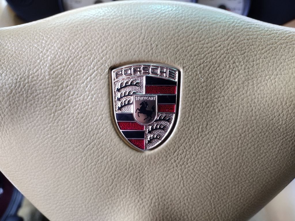 Used 2004  Porsche Base image 22